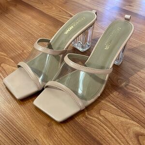 Clear nude sandals with block heel
